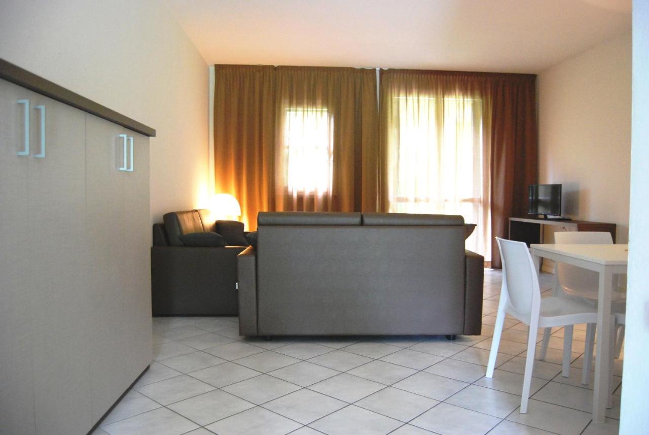 Residenze Al Colle Dei Pini Aparthotel Riccione Exterior foto