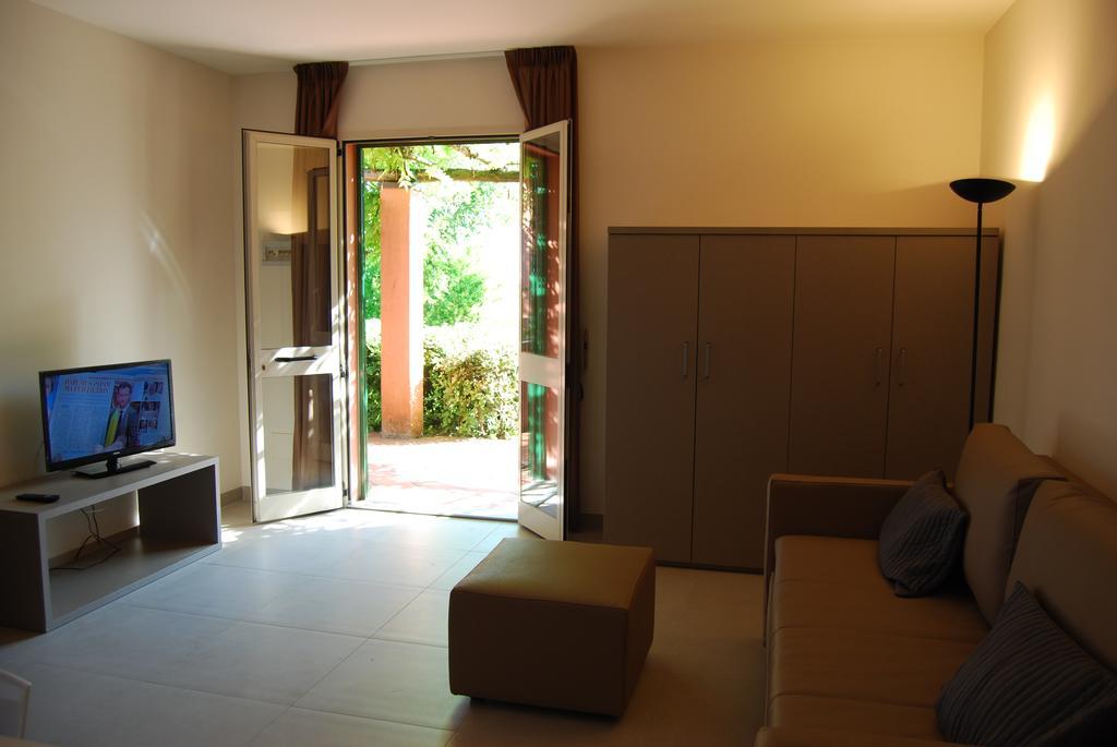 Residenze Al Colle Dei Pini Aparthotel Riccione Quarto foto