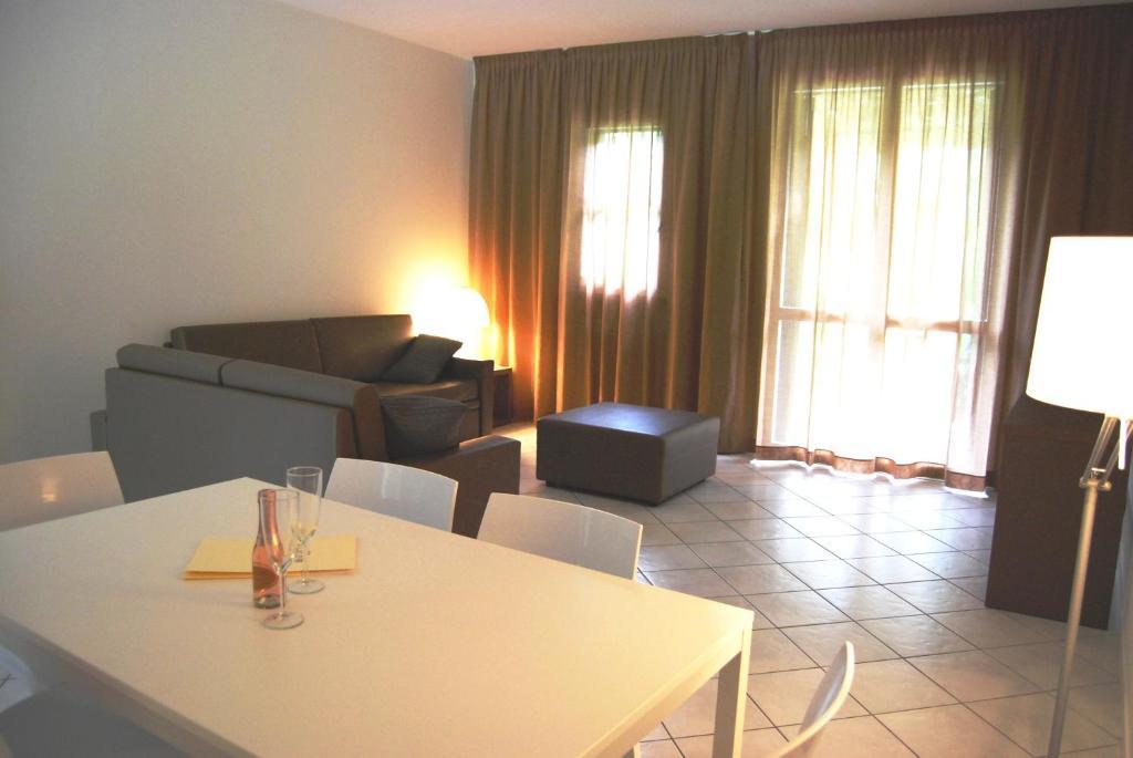 Residenze Al Colle Dei Pini Aparthotel Riccione Quarto foto