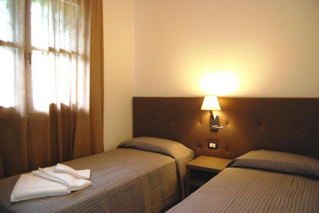 Residenze Al Colle Dei Pini Aparthotel Riccione Quarto foto